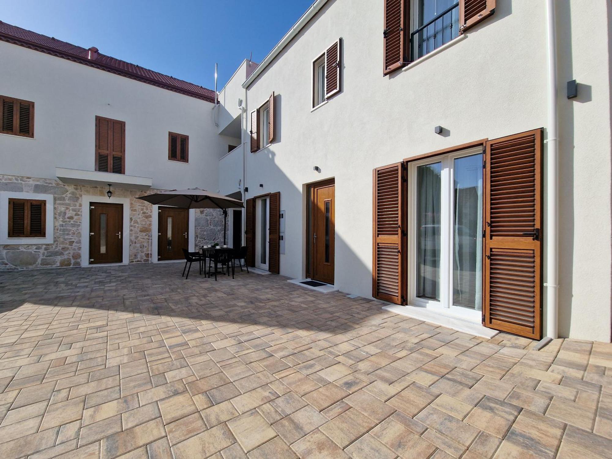 Apartments Miamare Primosten Exterior photo